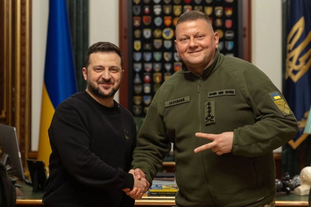 Mr. Zelensky officially fired Commander-in-Chief Zaluzhny 0