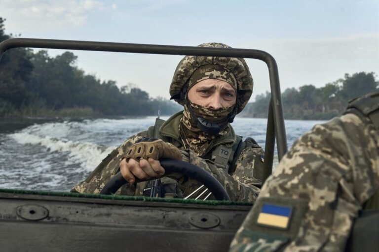 Ukrainian soldiers admitted heavy losses while defending on the left bank of the Dnieper 0