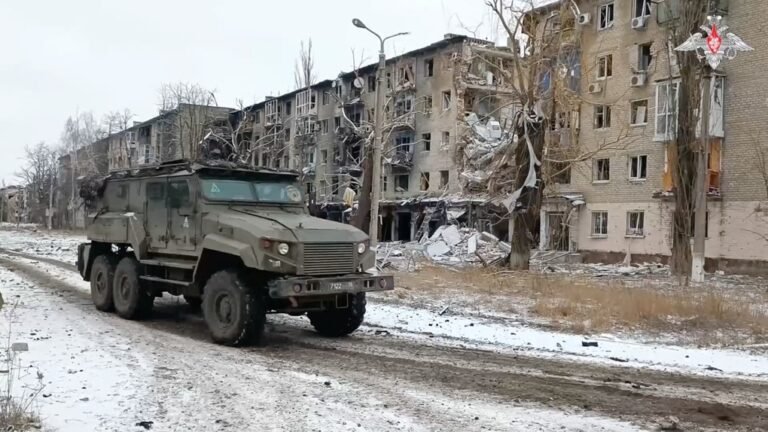 Ukrainian soldiers surrendered and withdrew massively from the stronghold of Avdiivka 0